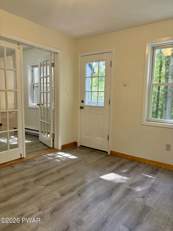 142 Doe LOOP, Bushkill, PA 18324