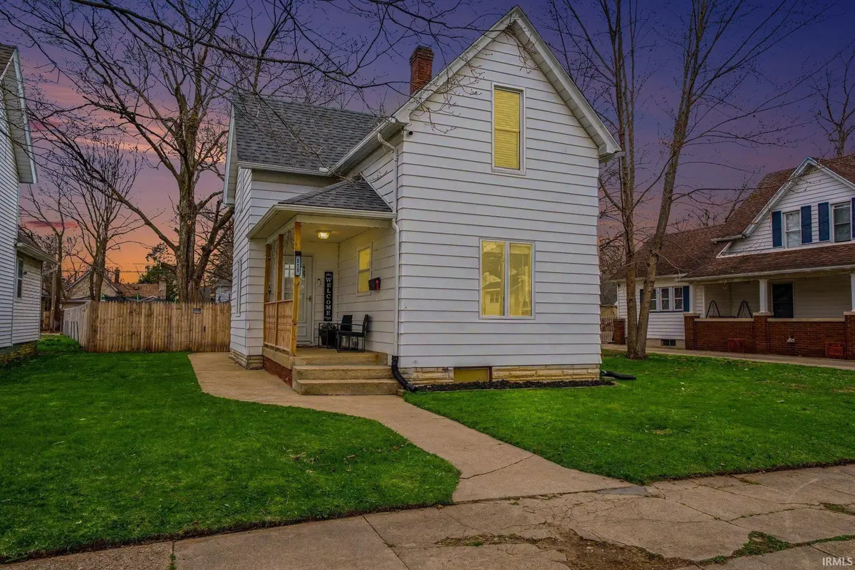 215 Smith ST, Mishawaka, IN 46544-1759