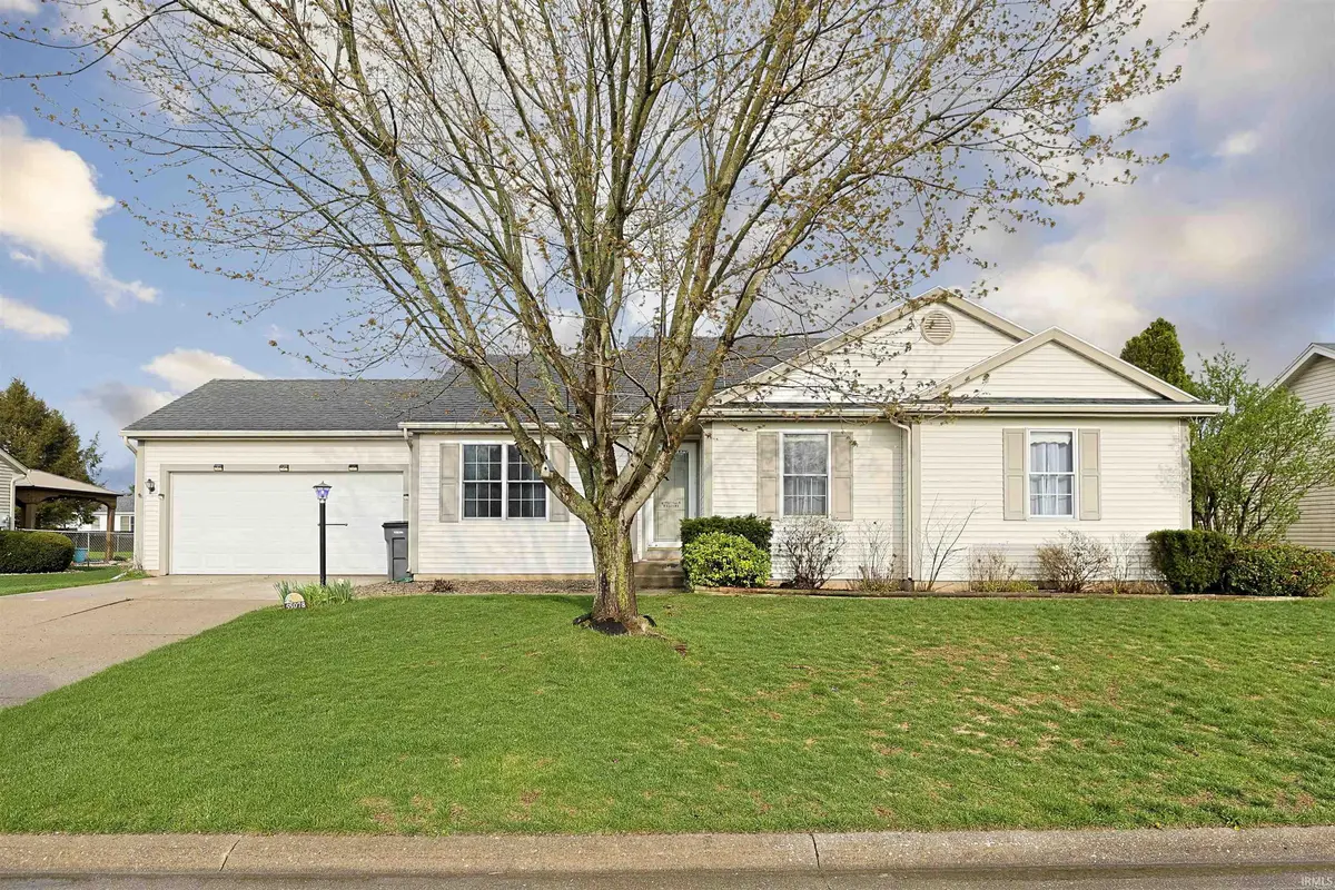 55078 Andrew LN, Osceola, IN 46561