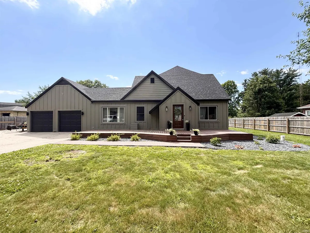 1105 Fisher AVE, Warsaw, IN 46580