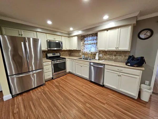 617 S Hadley RD, Fort Wayne, IN 46804