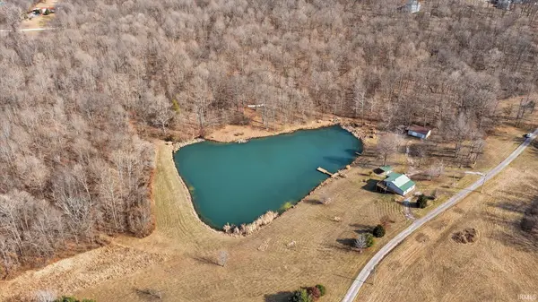 8923 E Sassafras RD,  Bloomfield,  IN 47424-5758