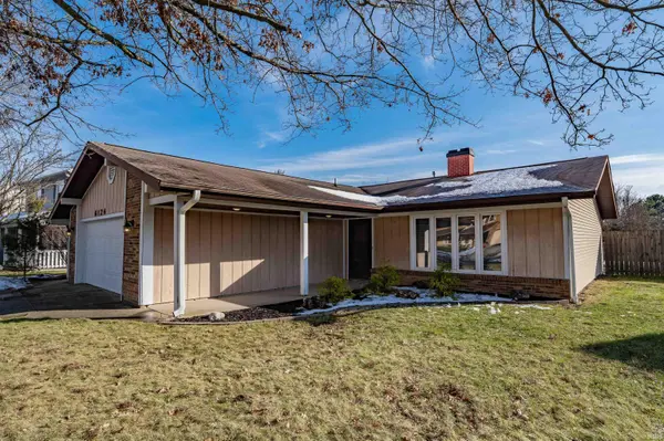 6124 Millhollow LN, Fort Wayne, IN 46815