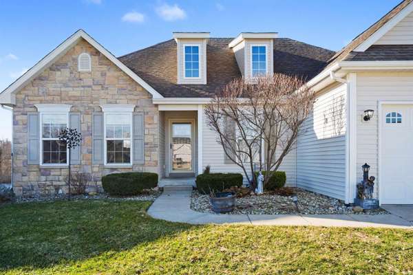 926 Vawter CIR, South Bend, IN 46614-5084