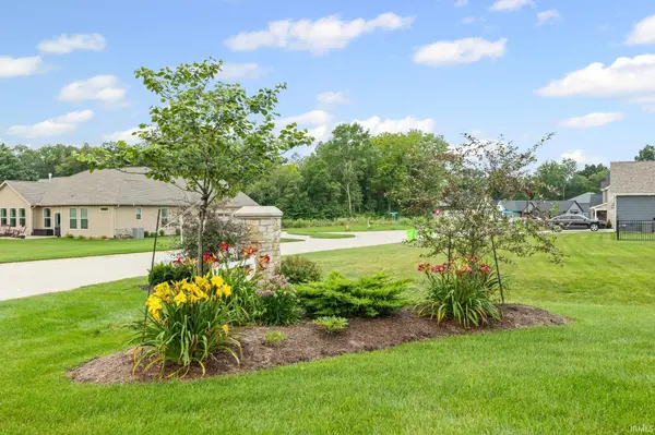 4350 Admirals Cove DR, Lafayette, IN 47909