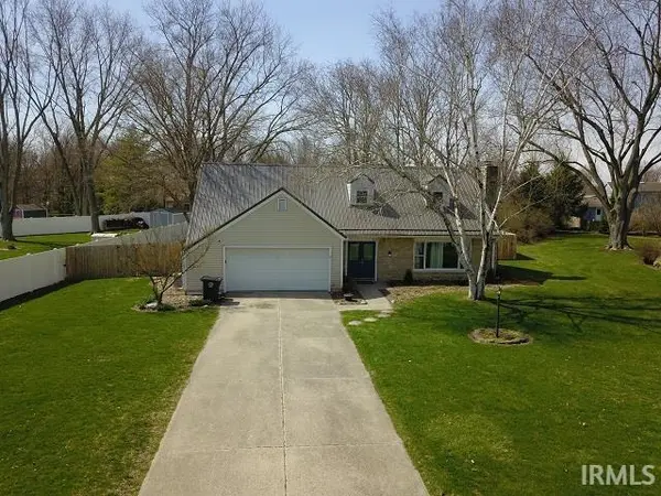 3826 Turf LN, Fort Wayne, IN 46804