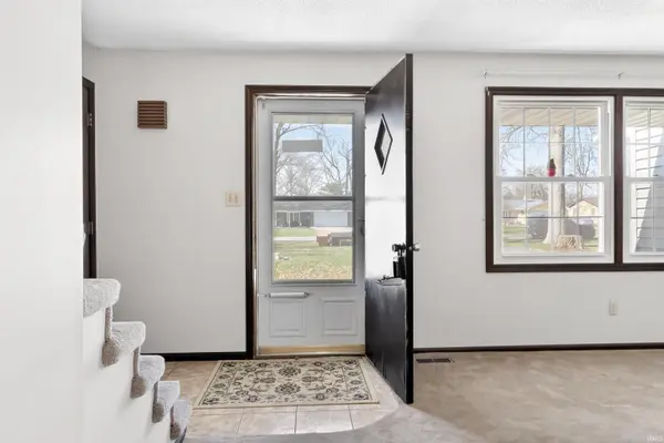 4918 Wheatridge RD, Fort Wayne, IN 46835