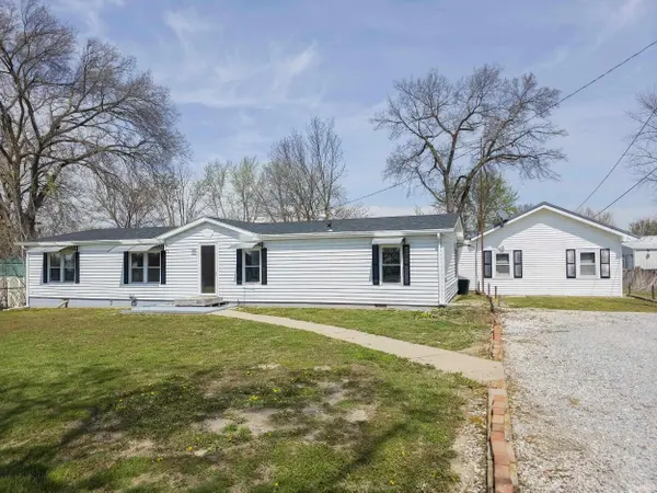 203 E Main ST, Allendale, IL 62410