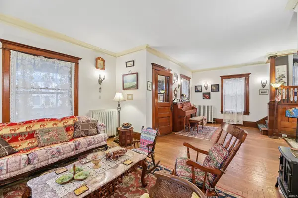 712 Forest AVE, South Bend, IN 46616-1309