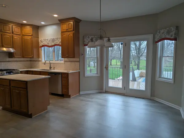 2454 S Paxton DR, Warsaw, IN 46580