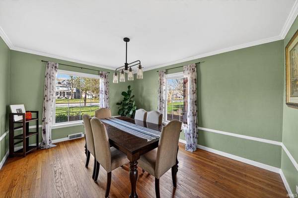 1908 Portage AVE, South Bend, IN 46616-2031