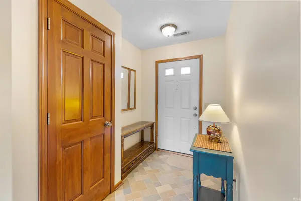 207 Peggy LN, Avilla, IN 46710