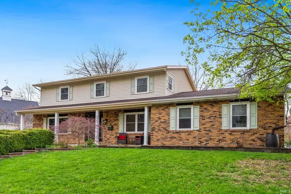 2716 Roscommon DR, Fort Wayne, IN 46805-2427