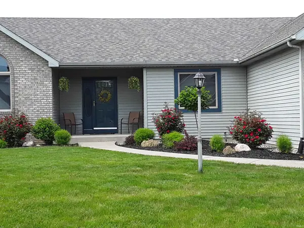 10204 Lake Sebago DR, Fort Wayne, IN 46804