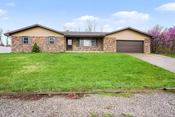 29618 Wild Cherry LN, Elkhart, IN 46516-1405