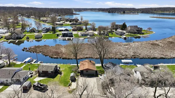 320 Lane 852 Snow Lake ***, Fremont, IN 46737