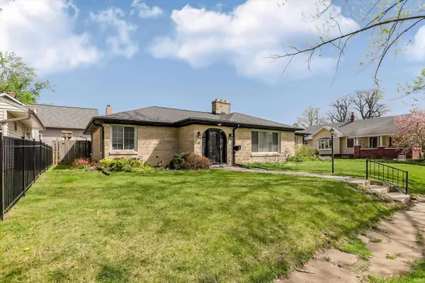 508 Glendale DR, Frankfort, IN 46041-3120