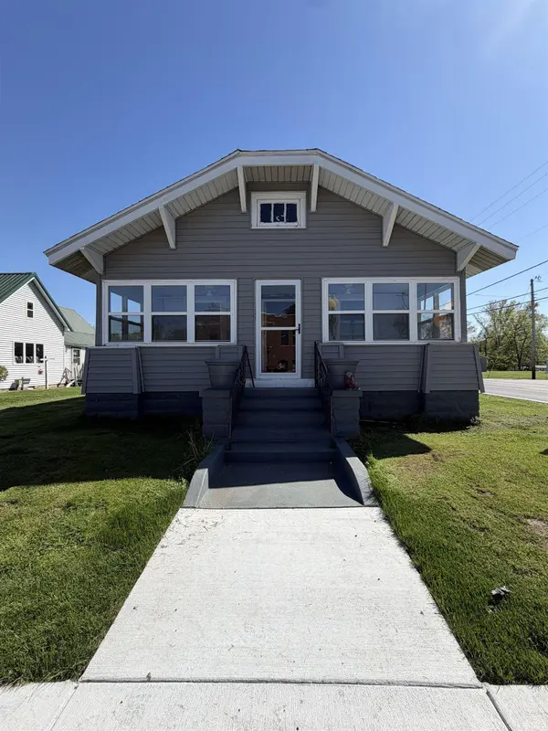 8006 E Main ST,  Dugger,  IN 47848
