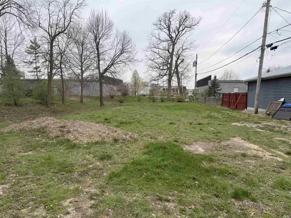3735 Parkhill AVE, Fort Wayne, IN 46805-1312