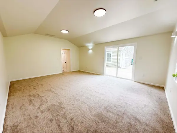 1719 Maplehurst AVE, Mishawaka, IN 46545