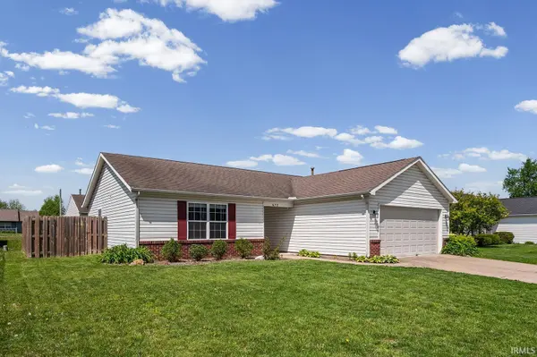672 Harrison CIR, Dayton, IN 47941