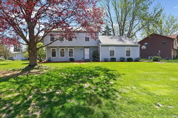 50739 Old Lantern TRL, Granger, IN 46530-9710