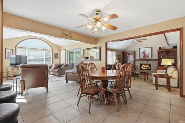 8213 Becketts Ridge LN, Fort Wayne, IN 46825-2950