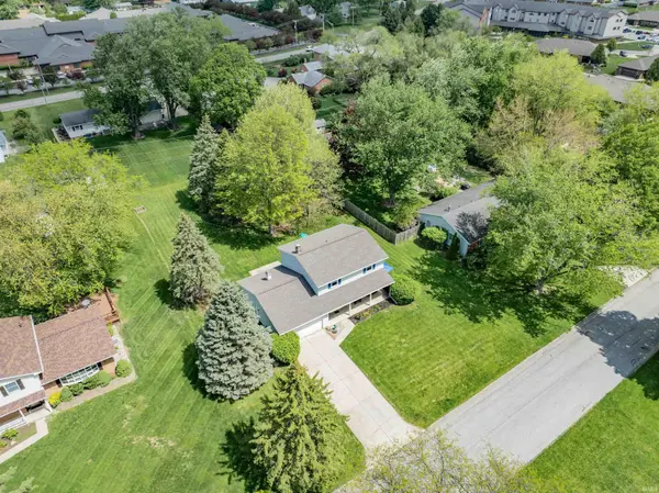 8131 Welsch DR, Fort Wayne, IN 46815-8018