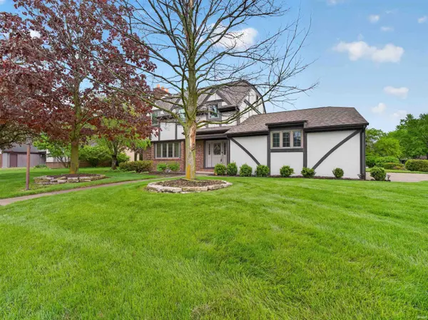 416 Hawthorne PL, Auburn, IN 46706-1314