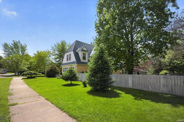 2617 Erskine BLVD, South Bend, IN 46614-1255