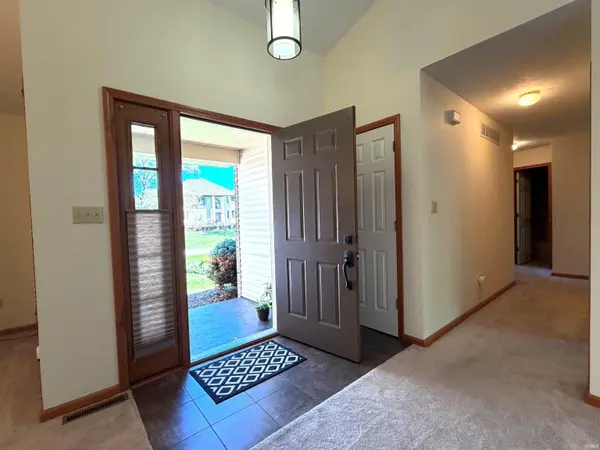 30084 Cobus Lake DR, Elkhart, IN 46514-9204