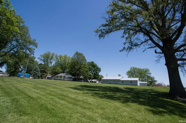 308 W Jackson ST, Edwardsport, IN 47528