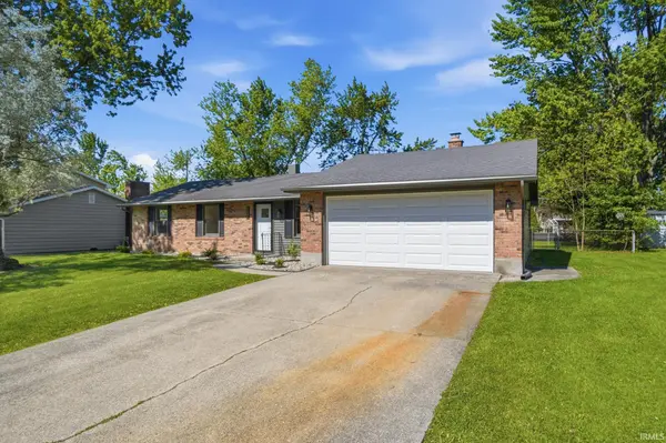 5001 Firwood DR, Fort Wayne, IN 46835-4068