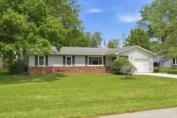 7105 Duane DR, Fort Wayne, IN 46835-4024