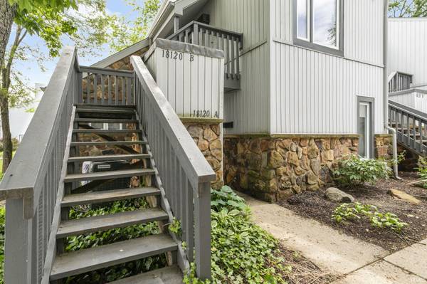 18120 Stoneridge ST #Apt B, South Bend, IN 46637