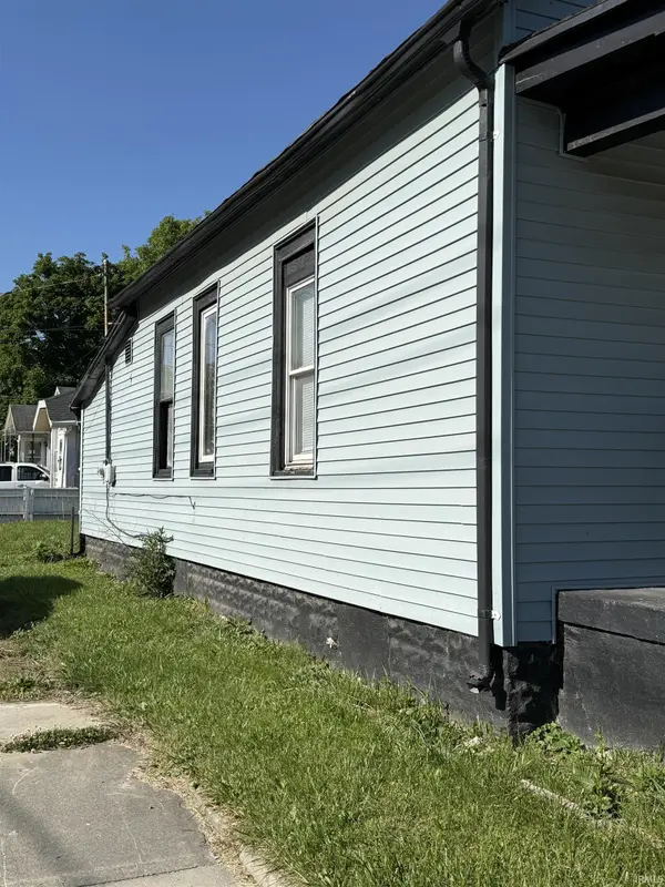 2250 Chestnut ST, Fort Wayne, IN 46803-2612