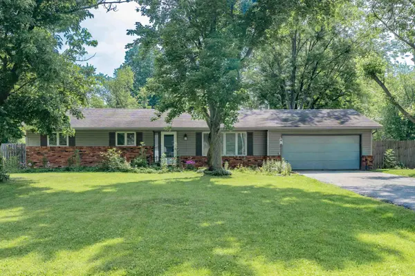 4504 Woodway DR, Fort Wayne, IN 46835-3662