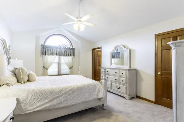 595 N Easton Dr ***, Angola, IN 46703
