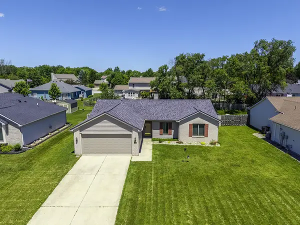 8015 Cooper Point RUN, Fort Wayne, IN 46835