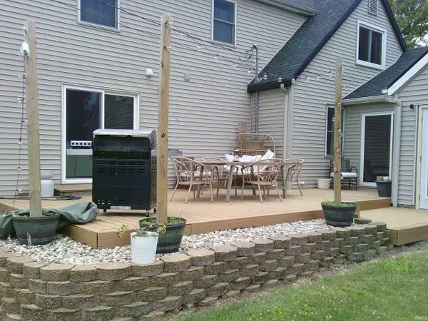 1105 Fisher AVE, Warsaw, IN 46580
