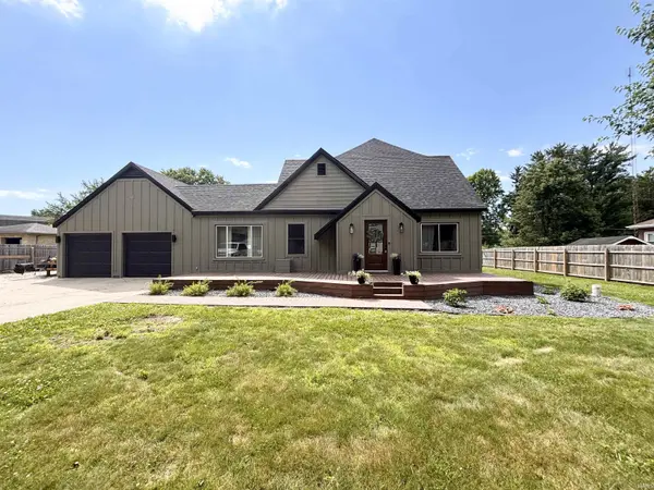 1105 Fisher AVE,  Warsaw,  IN 46580