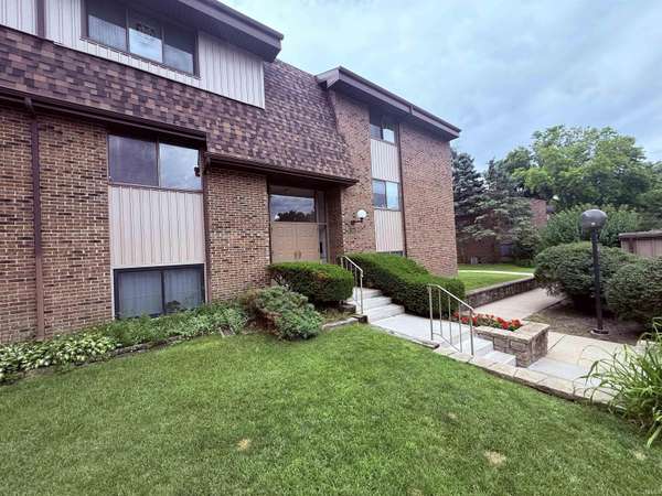 1516 Marigold Way *** #601, South Bend, IN 46617-1068
