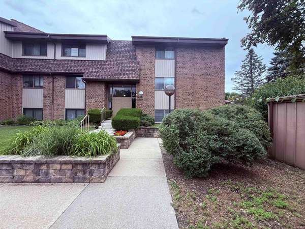 1516 Marigold Way *** #601, South Bend, IN 46617-1068