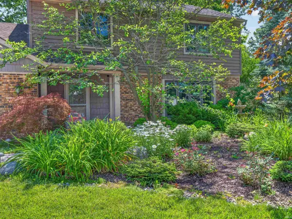 4603 Aboite Lake DR, Fort Wayne, IN 46804-4022