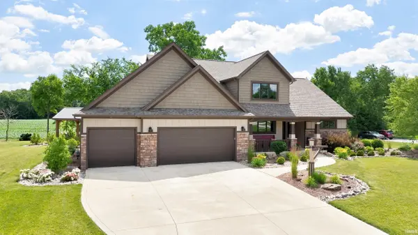 18736 Roselle CV, Auburn, IN 46706