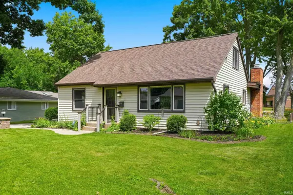 912 E 1st ST, Auburn, IN 46706