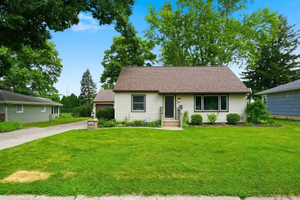 912 E 1st ST,  Auburn,  IN 46706