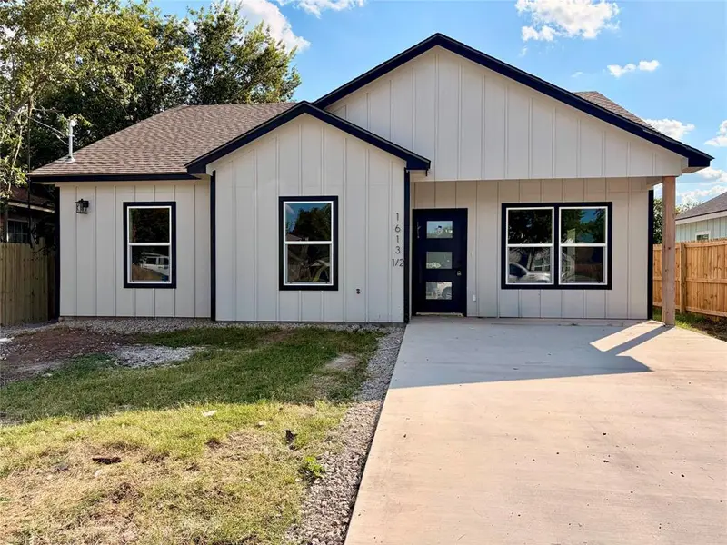 1613 1/2 2nd Street, Brownwood, TX 76801