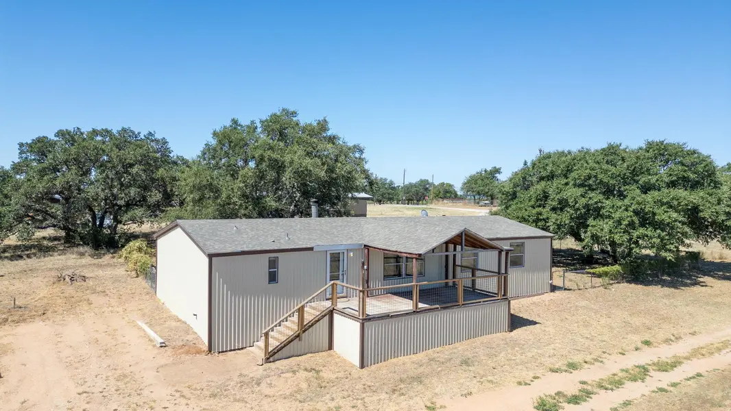 821 Ranch Road 261, Buchanan Dam, TX 78609