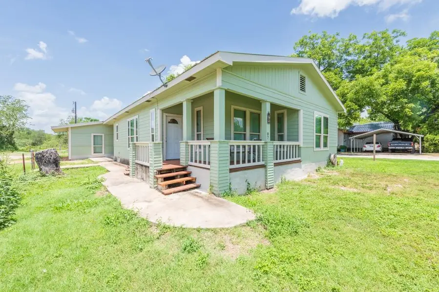 7 River ST, Prairie Lea, TX 78661